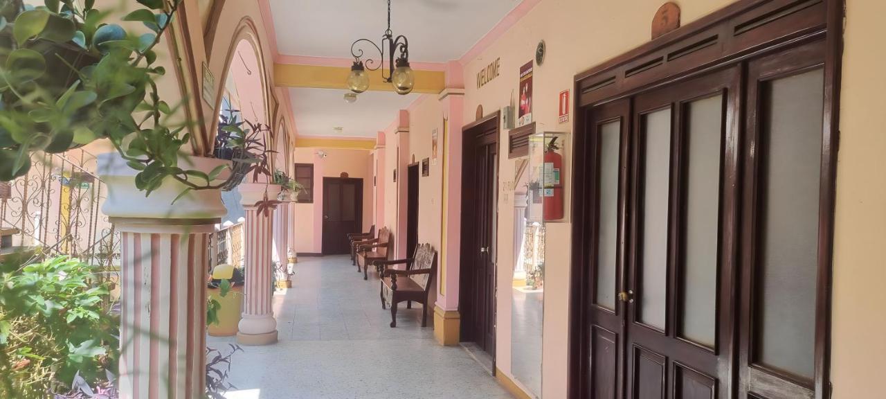 Hotel Chaparral Panajachel Luaran gambar